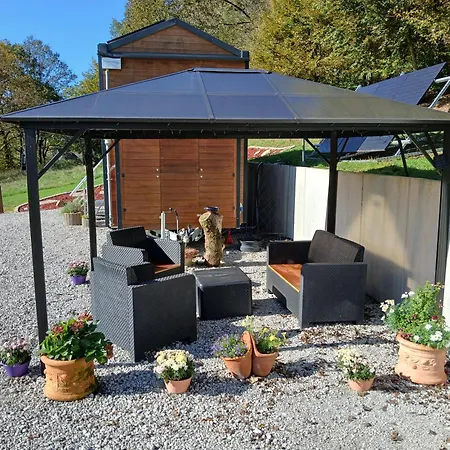 Au Petit Rocher مكان تخييم Roppeviller